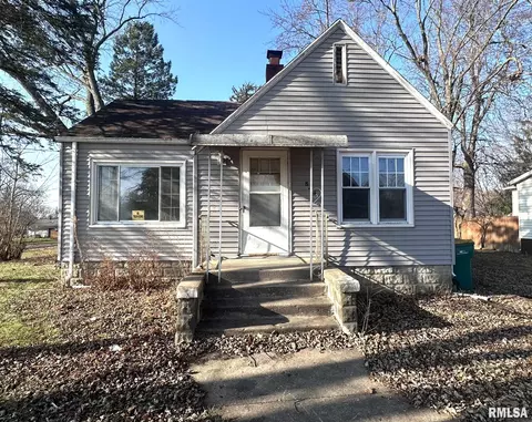 844 Arnold St, Galesburg, IL 61401