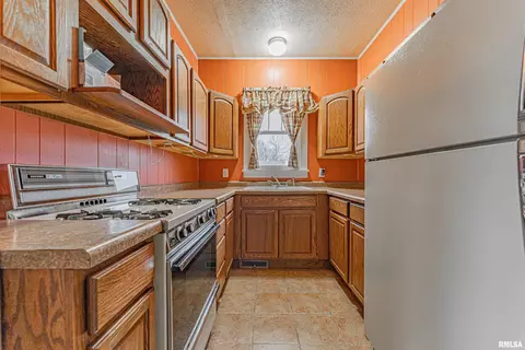 Kitchen - 113 North St, Emden, IL 62635 photo 1 of 1
