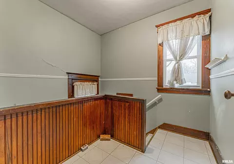 Entry Way - 113 North St, Emden, IL 62635 photo 1 of 1