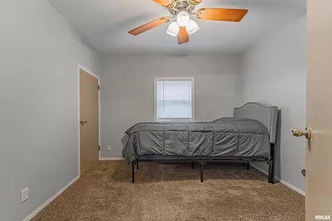 Bedroom - 1106 N Kickapoo St, Lincoln, IL 62656 photo 3 of 8