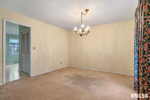 2325 S Park Ave, Springfield, IL 62704 photo 5