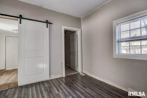 1129 N Virginia Ave, Springfield, IL 62702 photo 11