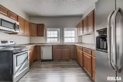 1129 N Virginia Ave, Springfield, IL 62702 photo 5