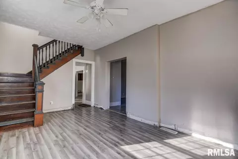 1129 N Virginia Ave, Springfield, IL 62702 photo 4
