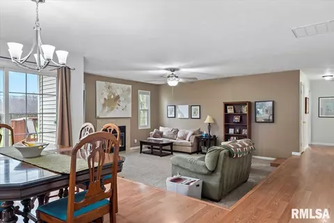 1324 Community Dr, Springfield, IL 62703 photo 6