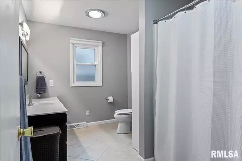 1324 Community Dr, Springfield, IL 62703 photo 25