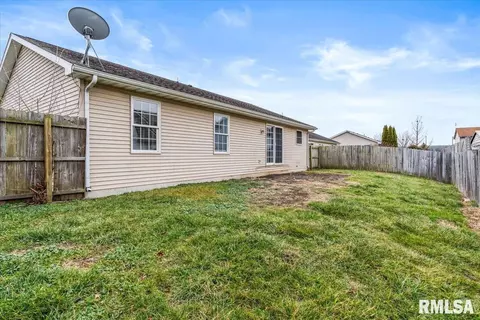 Exterior - 109 Argenta Dr, Springfield, IL 62703 photo 2 of 2