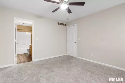 Bedroom - 109 Argenta Dr, Springfield, IL 62703 photo 3 of 7