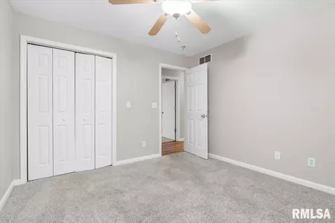 Bedroom - 109 Argenta Dr, Springfield, IL 62703 photo 5 of 7