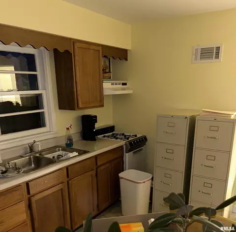 Kitchen - 2623 S 5th St, Springfield, IL 62703 photo 1 of 2