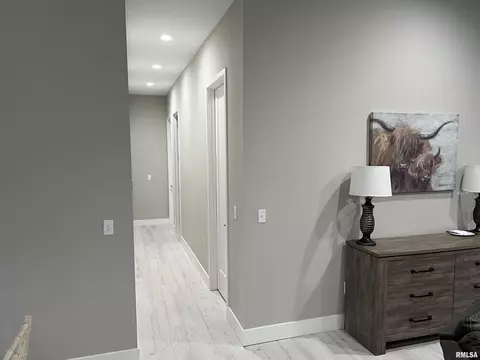 Entry Way - 16 550 N Avenue Ave, Timewell, IL 62375 photo 1 of 2