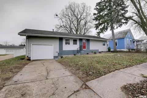 815 S 18th St, Quincy, IL 62301