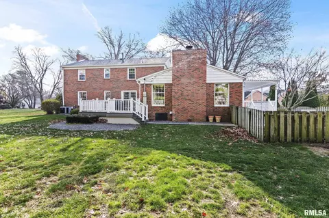 Exterior - 2201 Lindsay Rd, Springfield, IL 62704 photo 5 of 13
