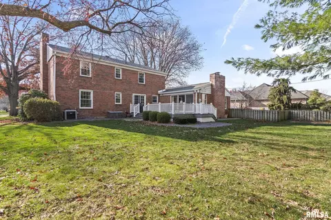 Exterior - 2201 Lindsay Rd, Springfield, IL 62704 photo 4 of 13