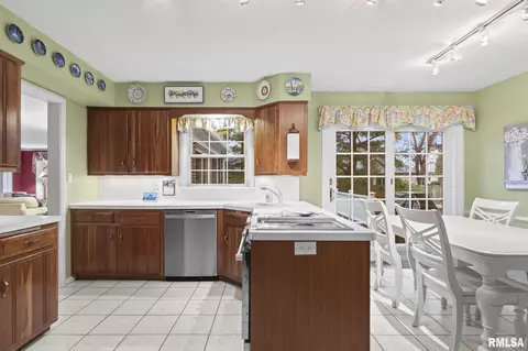 Kitchen - 2201 Lindsay Rd, Springfield, IL 62704 photo 1 of 5