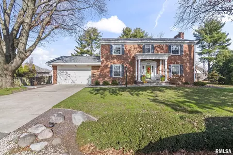 2201 Lindsay Rd, Springfield, IL 62704