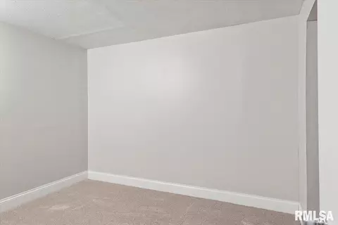Bedroom - 2436 E Griffiths Ave, Springfield, IL 62702 photo 5 of 8