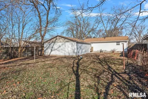 Exterior - 2436 E Griffiths Ave, Springfield, IL 62702 photo 5 of 8