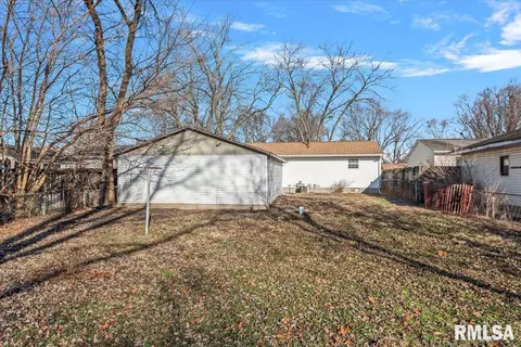 Exterior - 2436 E Griffiths Ave, Springfield, IL 62702 photo 6 of 8