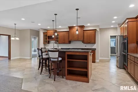 Kitchen - 6201 Abercromby Dr, Springfield, IL 62711 photo 1 of 6