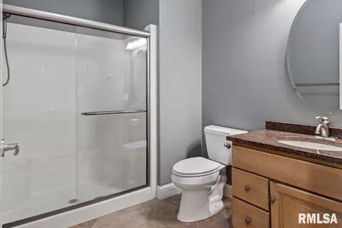 Bath - 6201 Abercromby Dr, Springfield, IL 62711 photo 4 of 6
