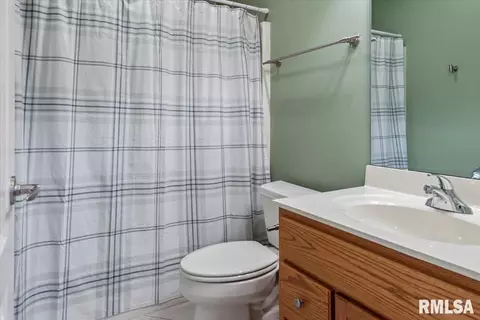 Bath - 6201 Abercromby Dr, Springfield, IL 62711 photo 6 of 6