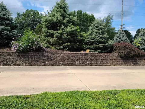 2306 Chatham Rd, Springfield, IL 62704 photo 2