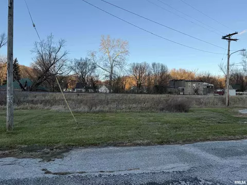 215 E Park St, Pearl, IL 62361 photo 8