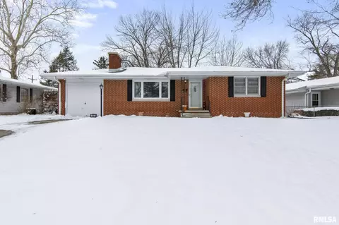 929 Westview Dr, Springfield, IL 62704