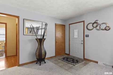 929 Westview Dr, Springfield, IL 62704 photo 9