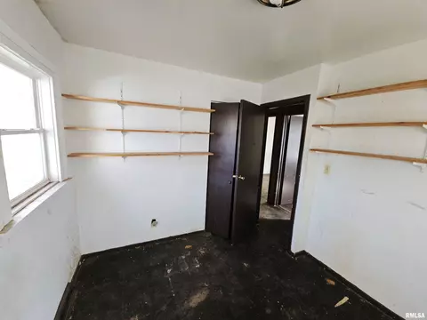 Bedroom - 1601 E Brown St, Springfield, IL 62703 photo 5 of 6