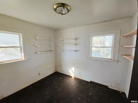 Bedroom - 1601 E Brown St, Springfield, IL 62703 photo 4 of 6