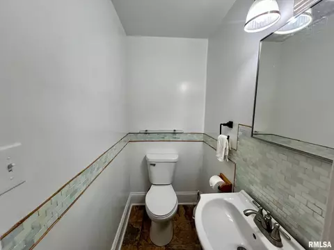 715 N 5th St, Springfield, IL 62702 photo 10