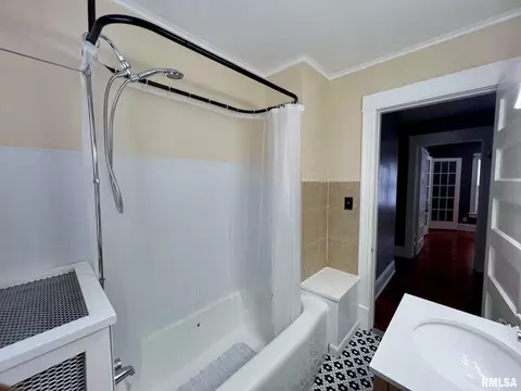 715 N 5th St, Springfield, IL 62702 photo 22
