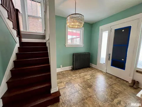 715 N 5th St, Springfield, IL 62702 photo 3