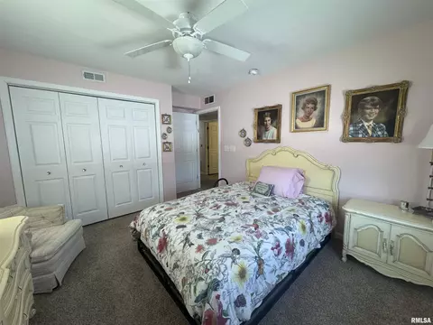 Bedroom - 100 Lakebrook Ct, Springfield, IL 62702 photo 1 of 2