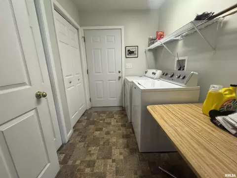 Other - 100 Lakebrook Ct, Springfield, IL 62702 photo 3 of 4