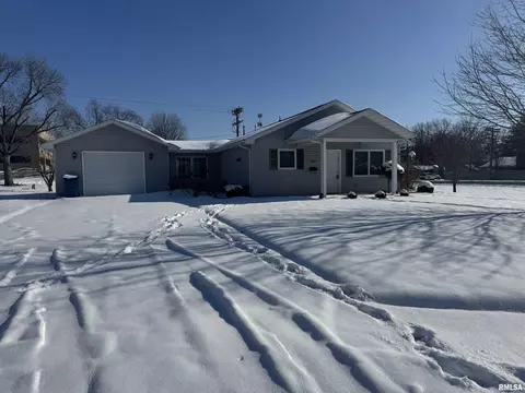 Exterior - 100 Lakebrook Ct, Springfield, IL 62702 photo 1 of 2