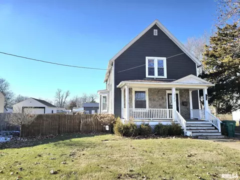 1424 S Seminary St, Galesburg, IL 61401