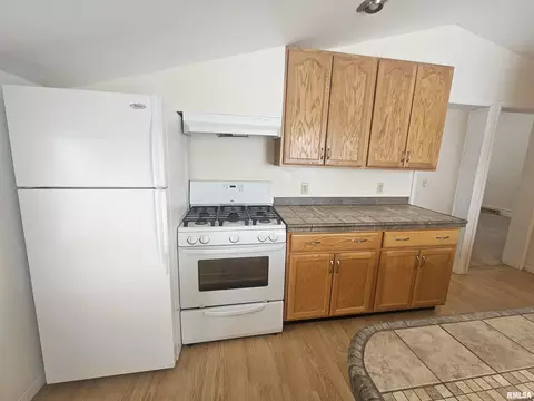 619 N Kickapoo St, Lincoln, IL 62656 photo 7