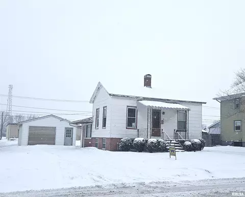 619 N Kickapoo St, Lincoln, IL 62656
