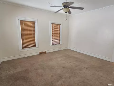 619 N Kickapoo St, Lincoln, IL 62656 photo 4