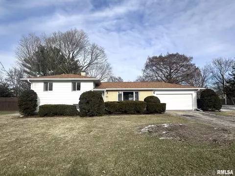 1839 Robertson Ave, Galesburg, IL 61401