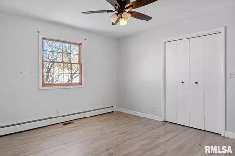 Bedroom - 4606 Spaulding Orchard Rd, Springfield, IL 62711 photo 3 of 4