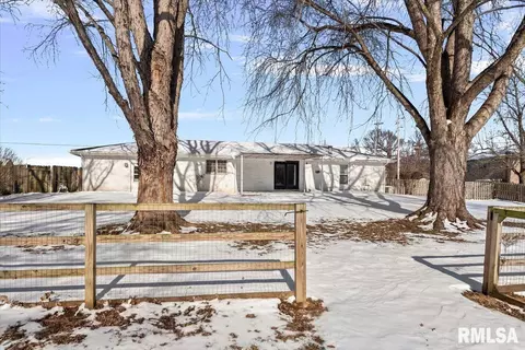 Exterior - 4606 Spaulding Orchard Rd, Springfield, IL 62711 photo 5 of 9