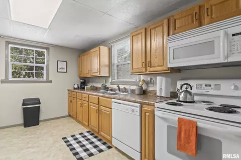 1343 N 2nd St, Springfield, IL 62702 photo 18