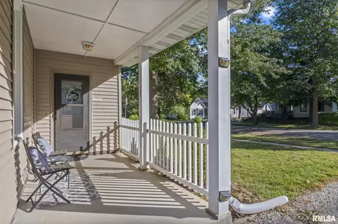 1343 N 2nd St, Springfield, IL 62702 photo 4