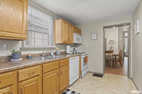 1343 N 2nd St, Springfield, IL 62702 photo 16