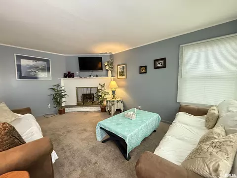 Living - 2530 Burton Dr, Springfield, IL 62703 photo 3 of 3