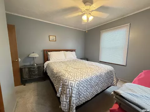 Bedroom - 2530 Burton Dr, Springfield, IL 62703 photo 2 of 9